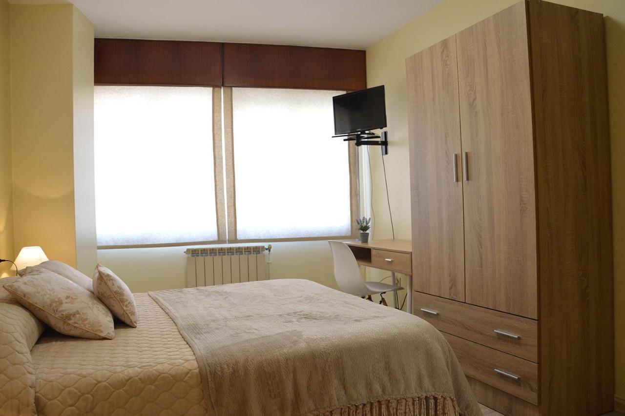 Pension Quilmes Vimianzo Экстерьер фото