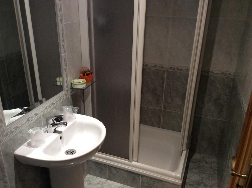 Pension Quilmes Vimianzo Экстерьер фото